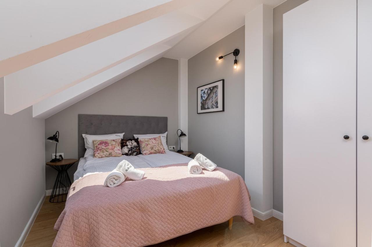 Saint Florian'S Suites - Old Town Luxury Apartments - By Upstairs Krakow Exterior photo